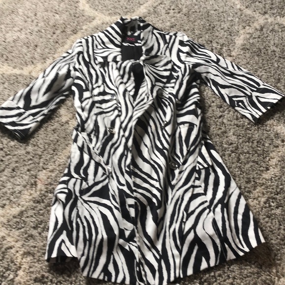 Jackets & Blazers - XXI Zebra print trench coat